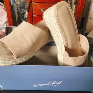 A new day sandals 👡 size 7 color nude